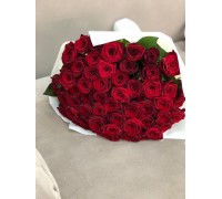 Букет красных роз 25 шт